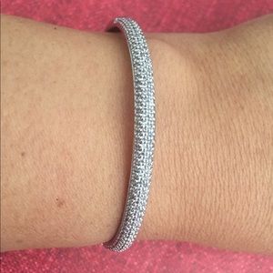 Banana Republic•Sparkle Hinged Bangled✨